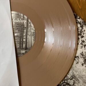 Taylor Swift- Folklore Deluxe 2LP Beige vinyl record